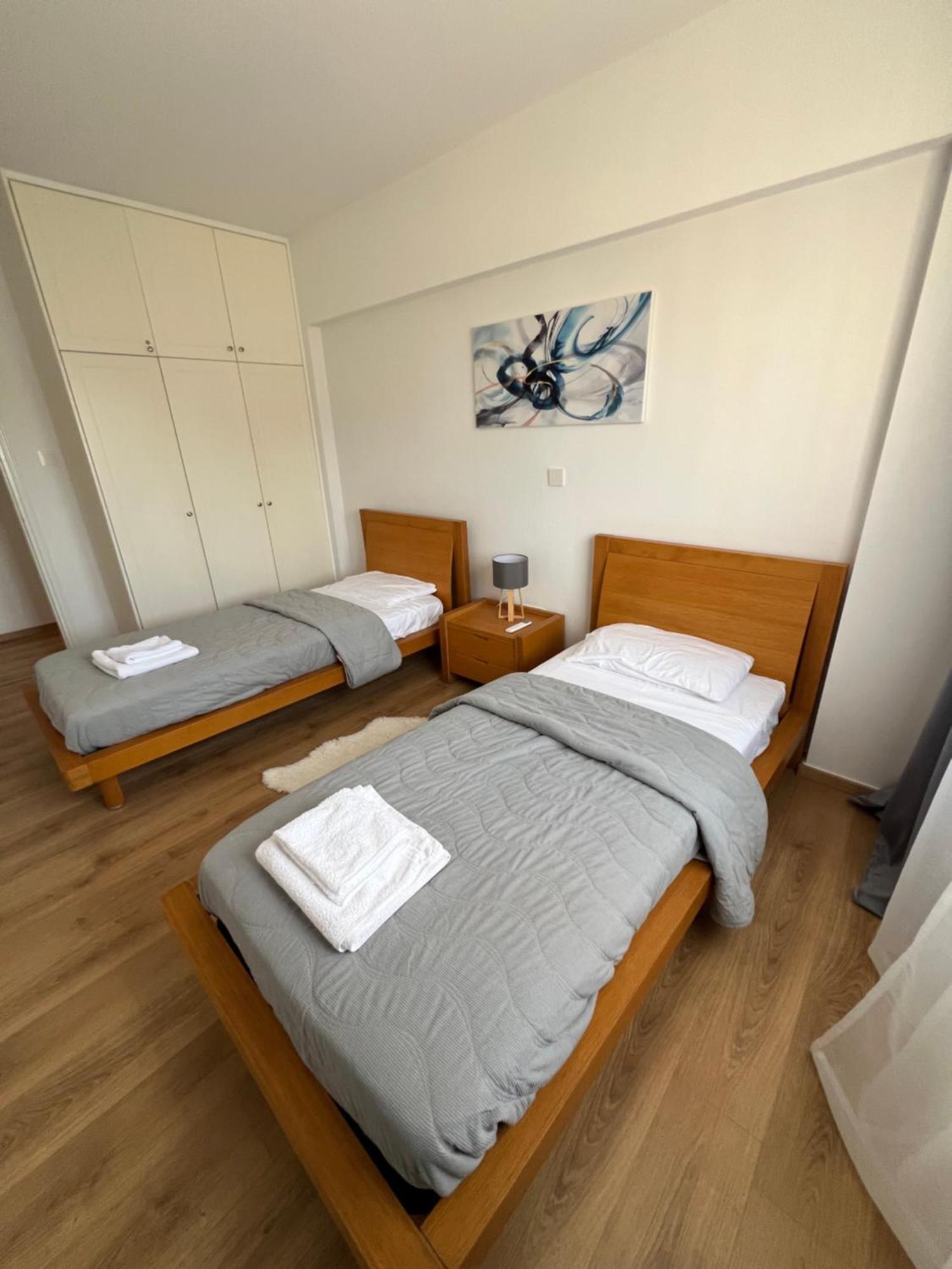 Iris Village Grand Apartment Пафос Экстерьер фото