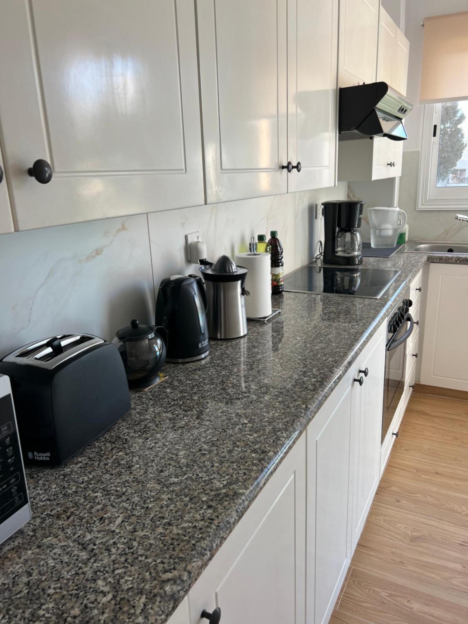 Iris Village Grand Apartment Пафос Экстерьер фото