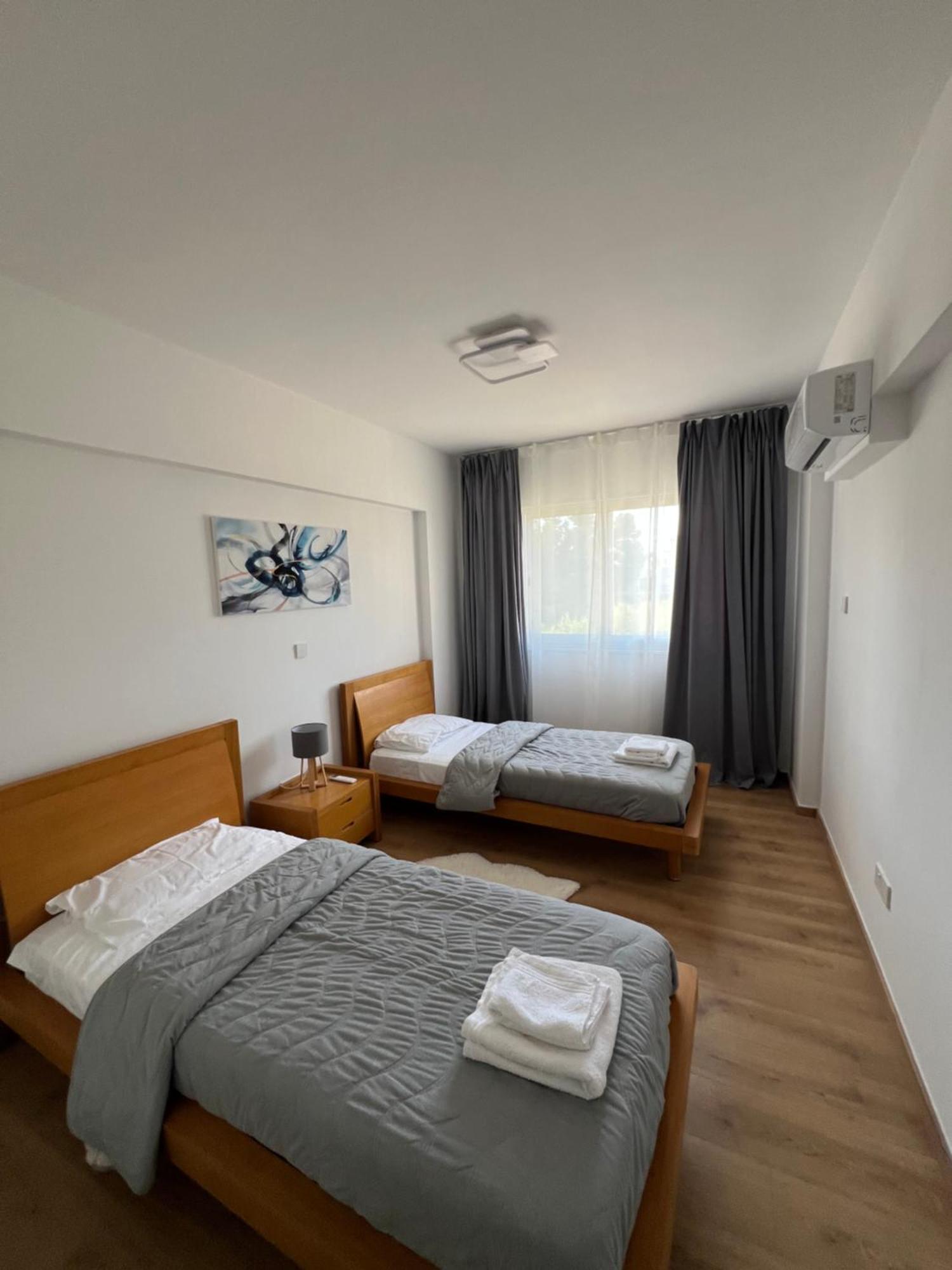 Iris Village Grand Apartment Пафос Экстерьер фото